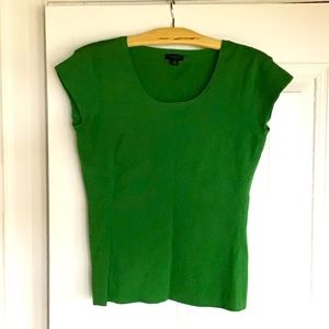 Kelly green top